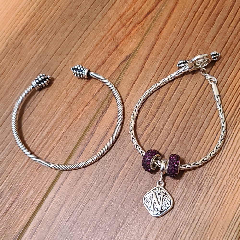 NWOT Set of 2 bracelets